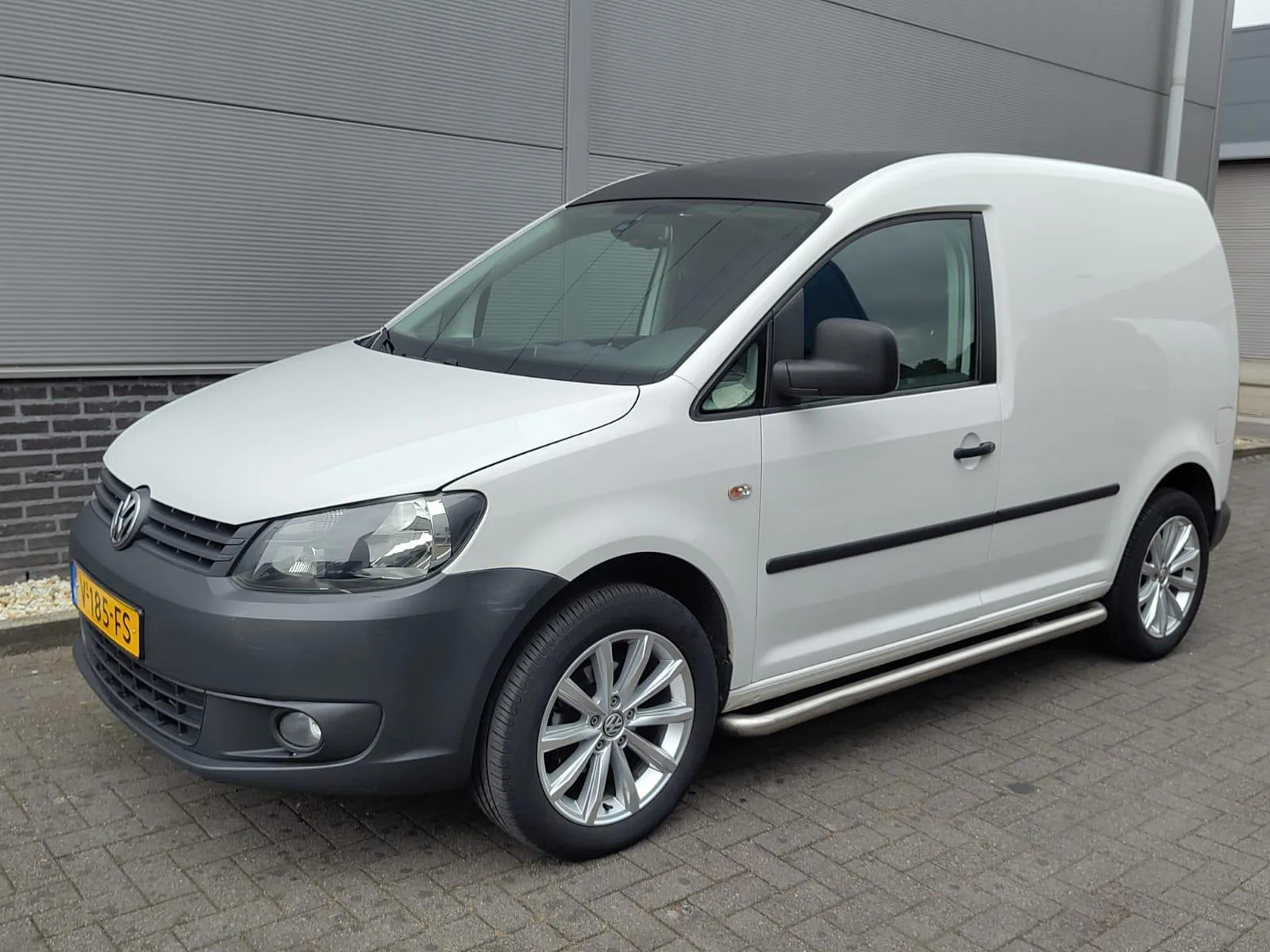 Volkswagen Caddy (2017) — foto 1