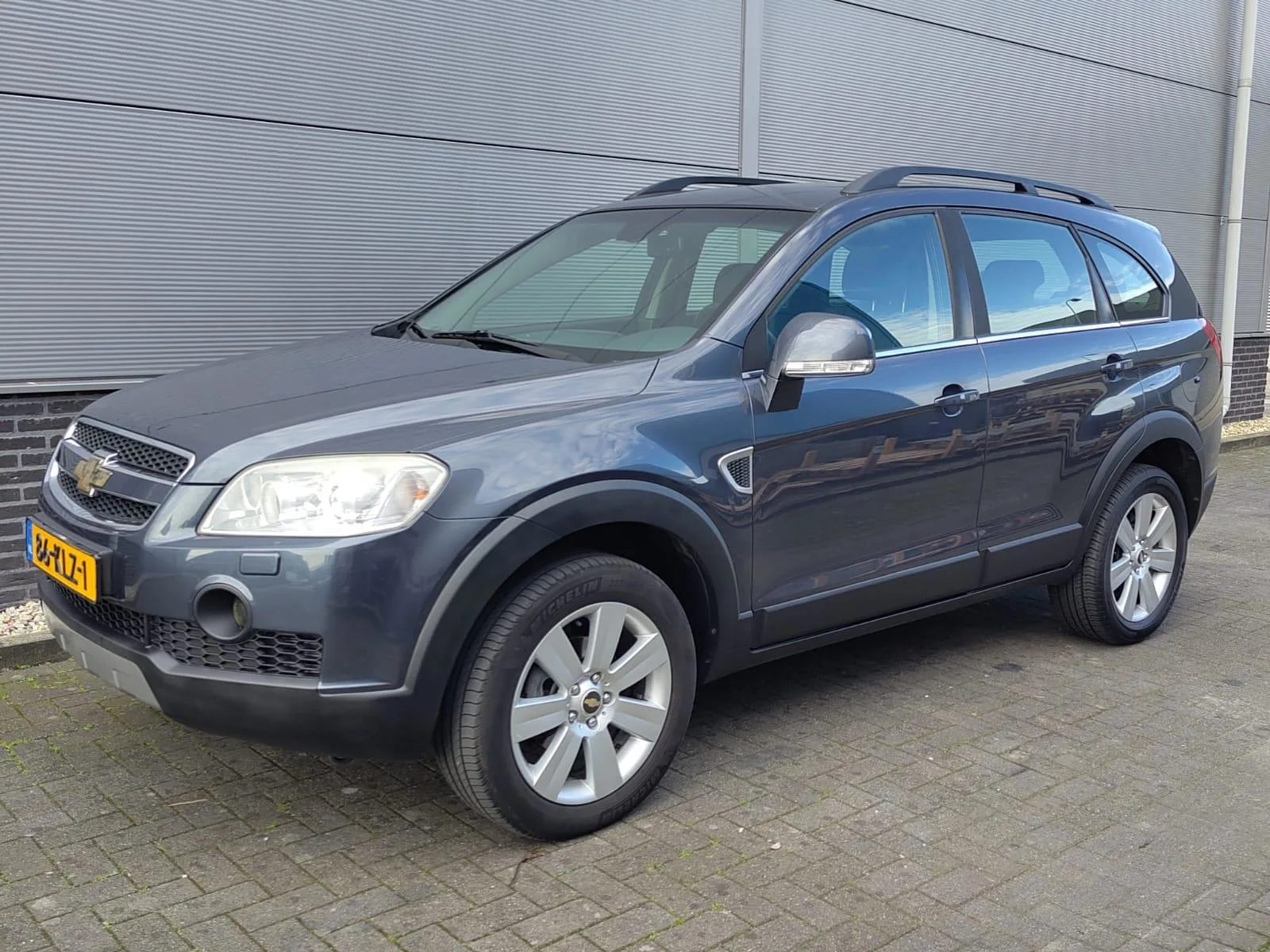 Chevrolet Captiva (2010) — foto 1