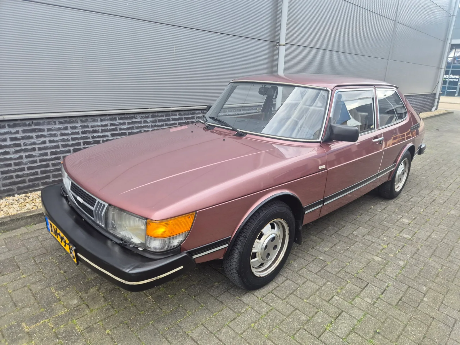 Saab 900 (1983) — foto 1