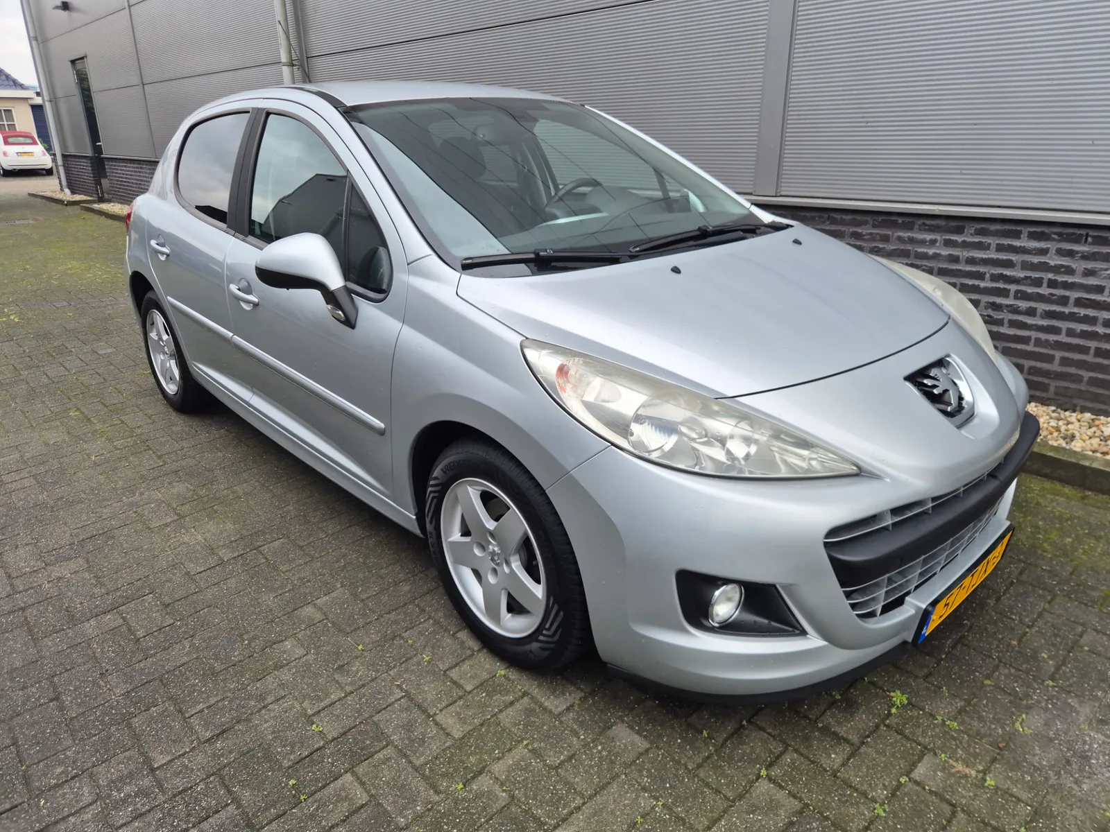 Peugeot 207 (2012) — foto 1