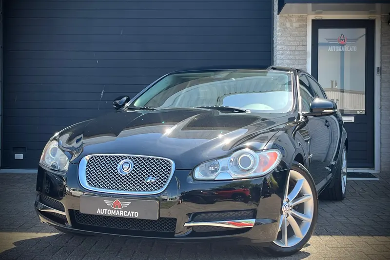 Jaguar XF (2011)