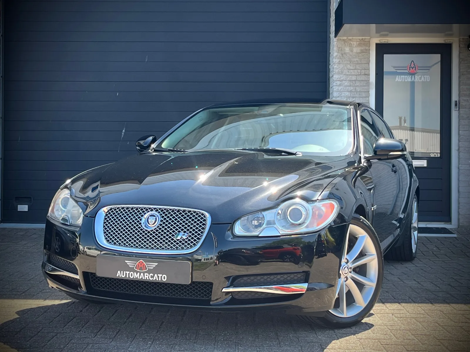Jaguar XF (2011) — foto 1