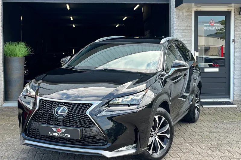 Lexus NX (2015)