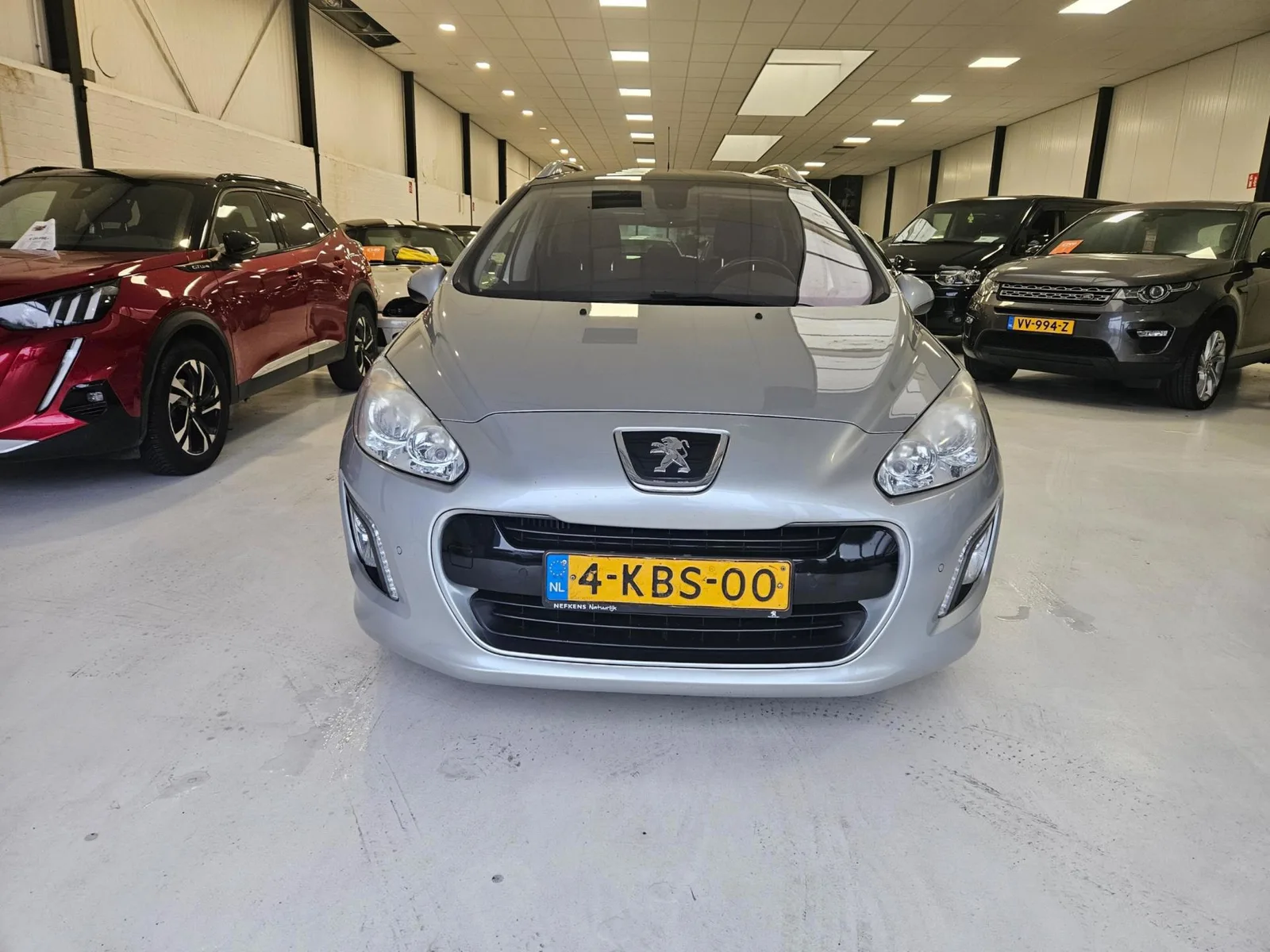 Peugeot 308 (2013) — foto 1
