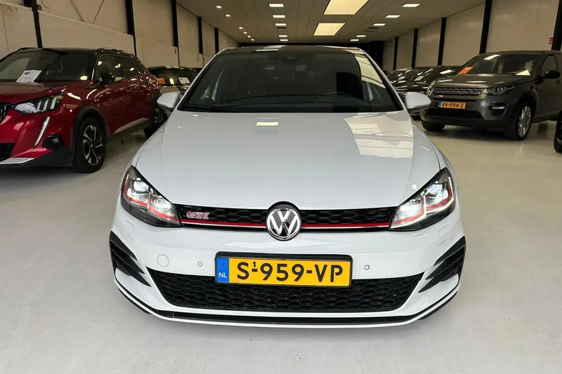 Volkswagen Golf (2020)