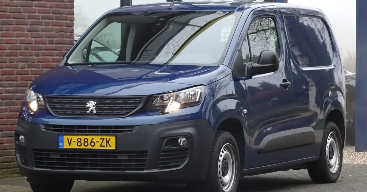Peugeot Partner (2019) — foto 1