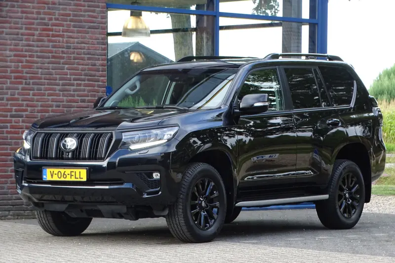 Toyota Land Cruiser (2024)