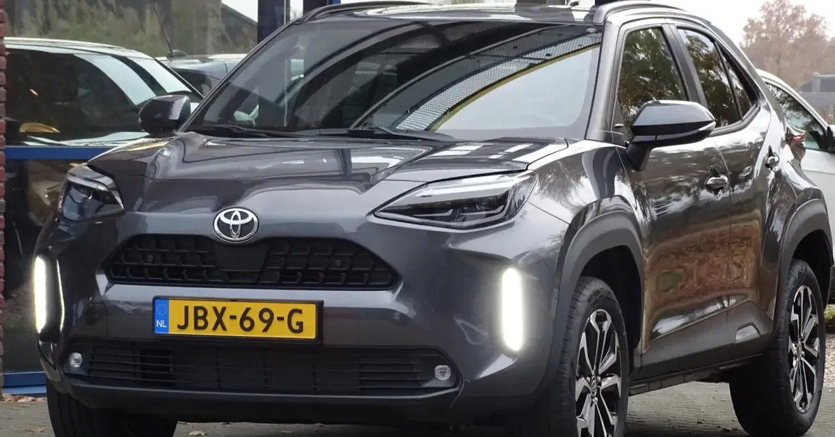 Toyota Yaris (2025) — foto 1