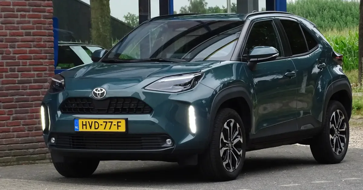 Toyota Yaris (2025) — foto 1
