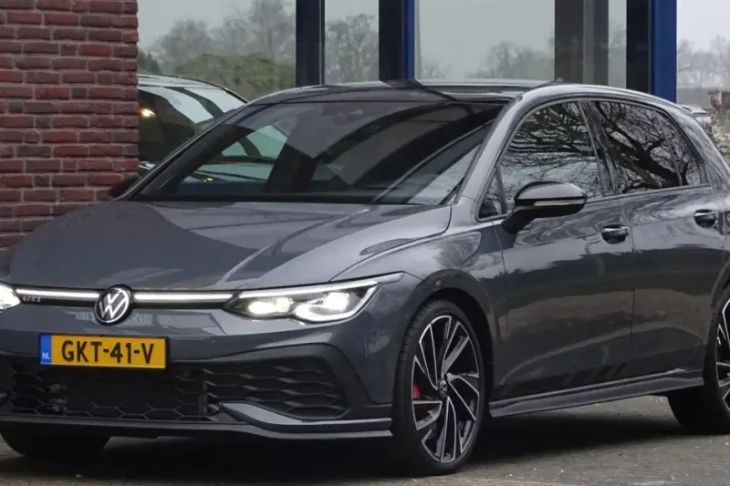 Volkswagen Golf (2023)