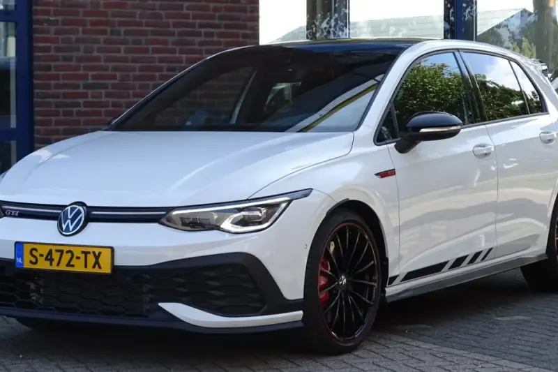 Volkswagen Golf (2022)