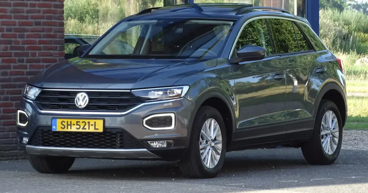 Volkswagen T-Roc (2018) — foto 1