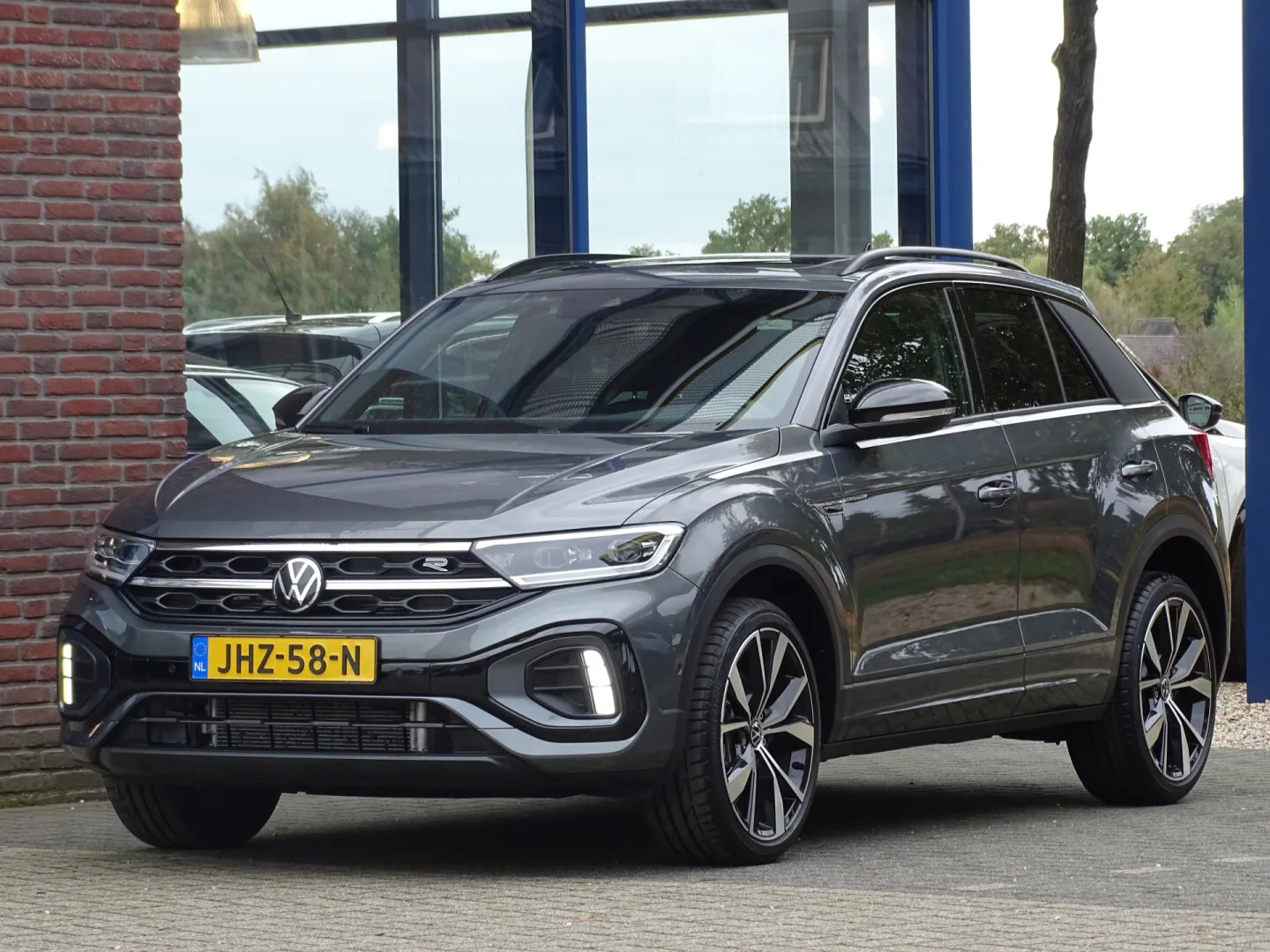 Volkswagen T-Roc (2025) — foto 1