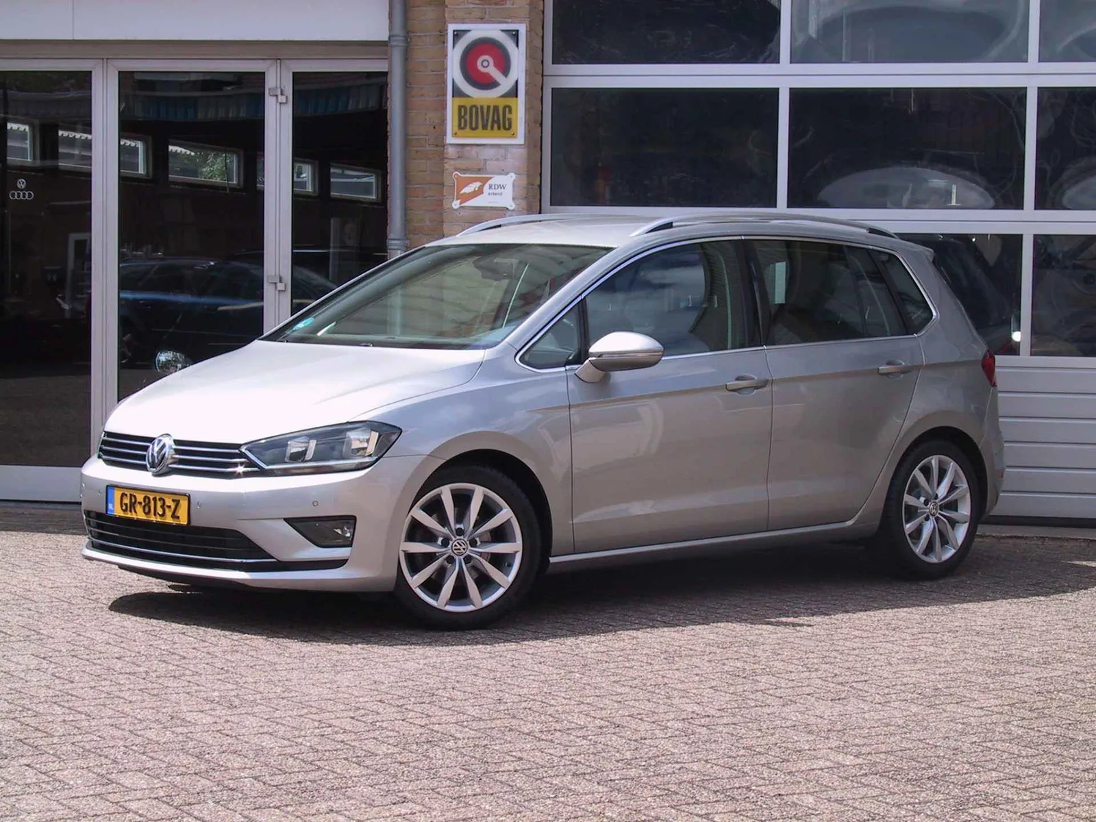Volkswagen Golf Sportsvan (2015) — foto 1