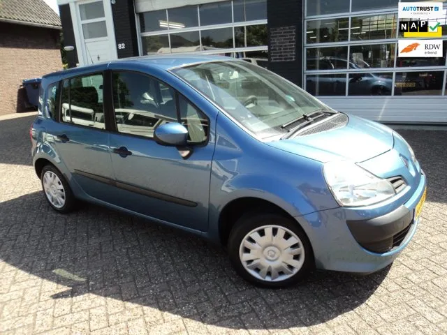 Renault Grand Modus (2010) — foto 1