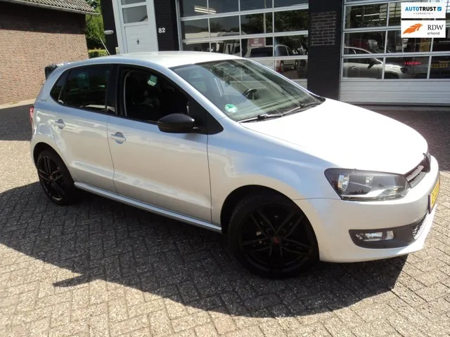 Volkswagen Polo (2010) — foto 1