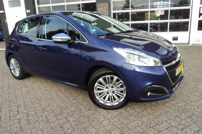 Peugeot 208 (2017)