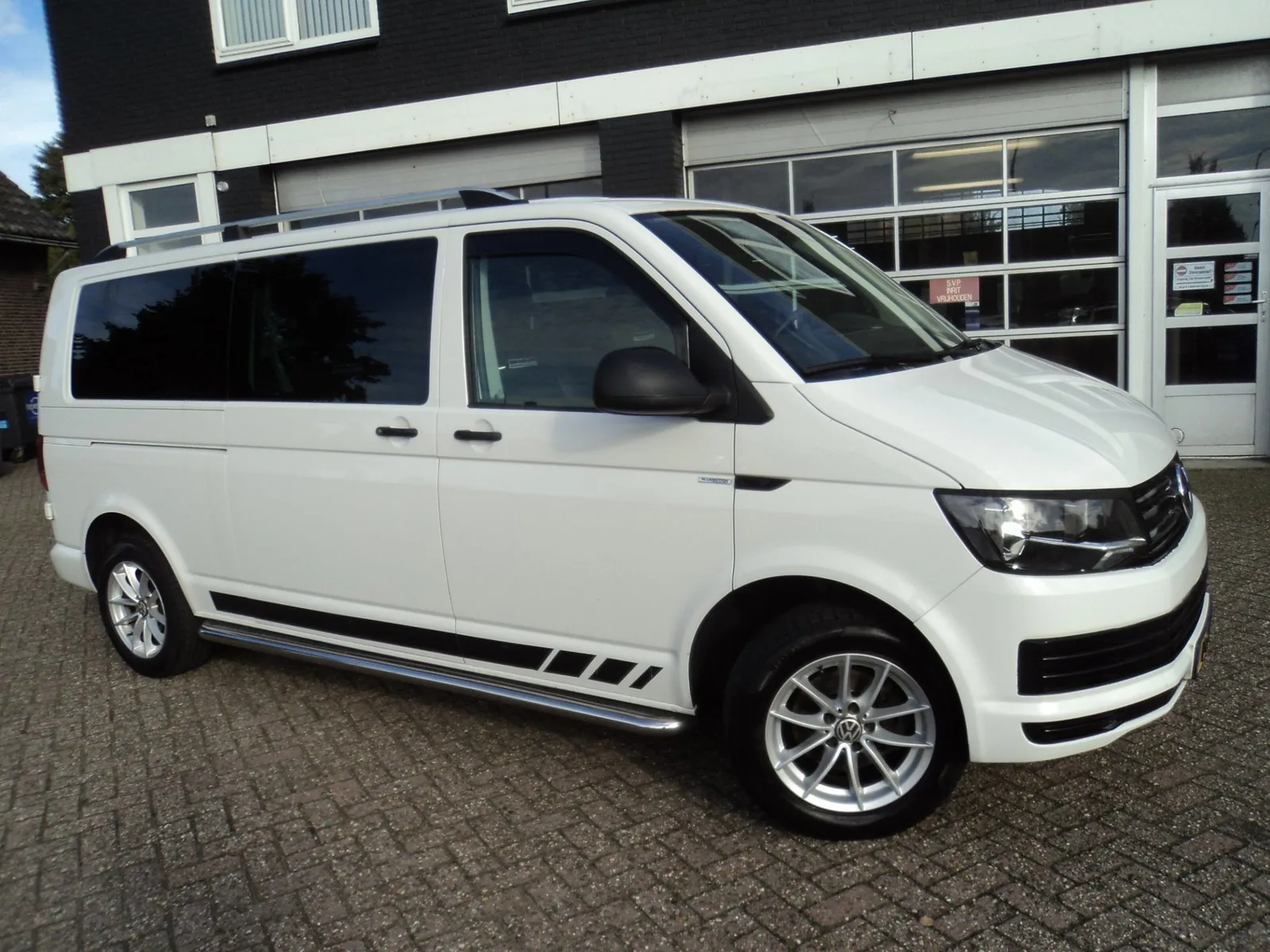 Volkswagen Transporter (2017) — foto 1