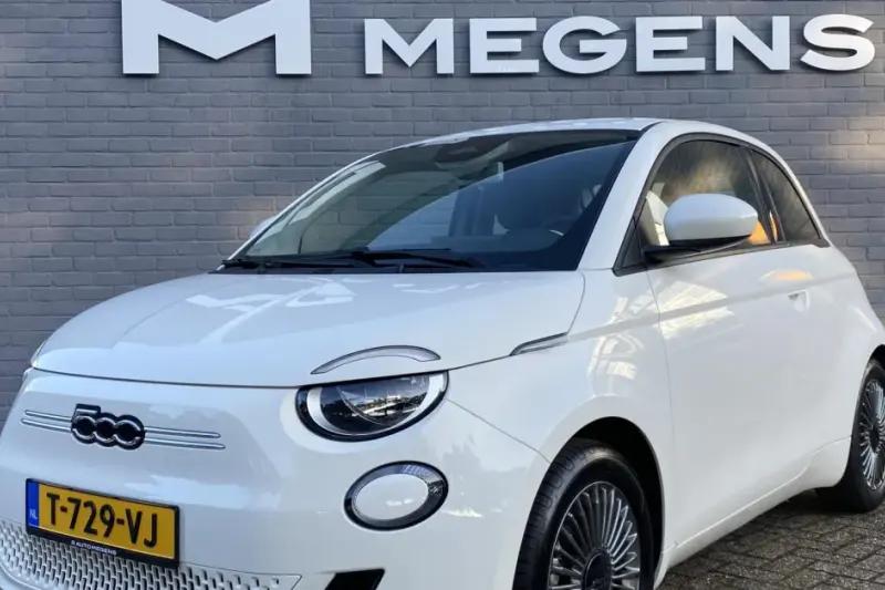 Fiat 500 (2022)