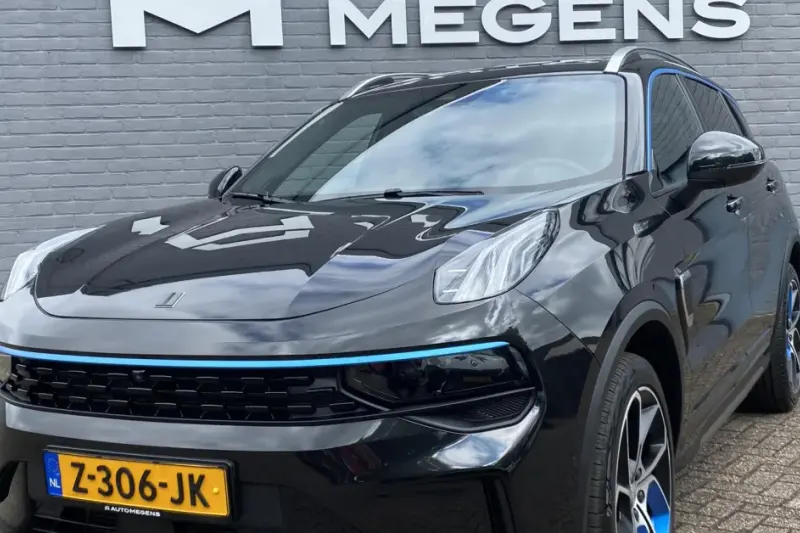 Lynk & Co 01 (2024)