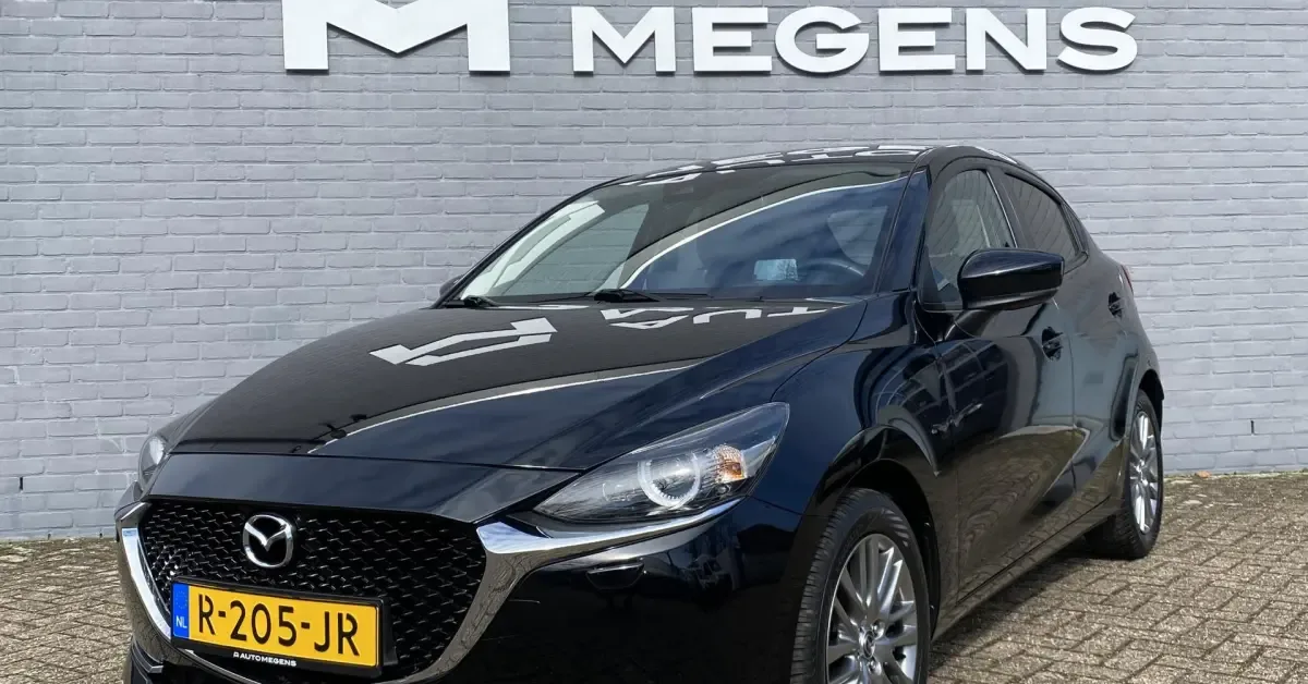 Mazda 2 (2022) — foto 1