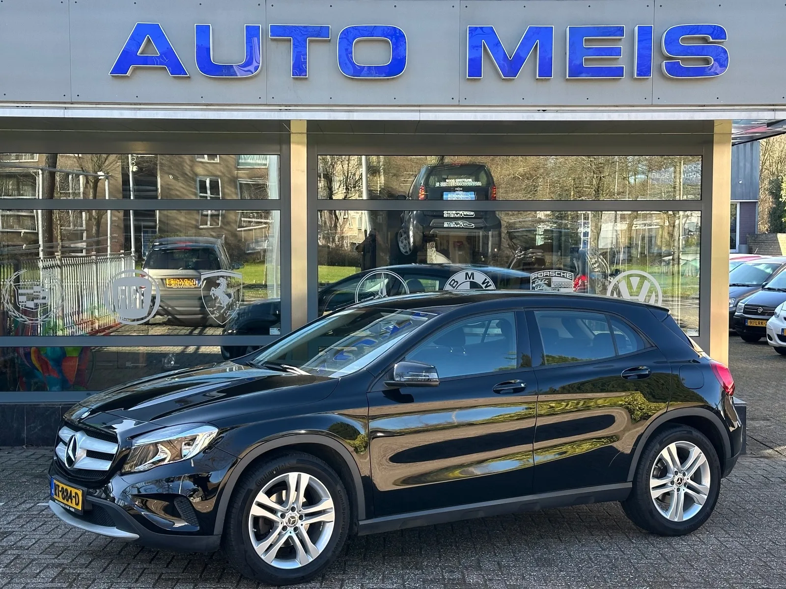 Mercedes-Benz GLA (2016) — foto 1