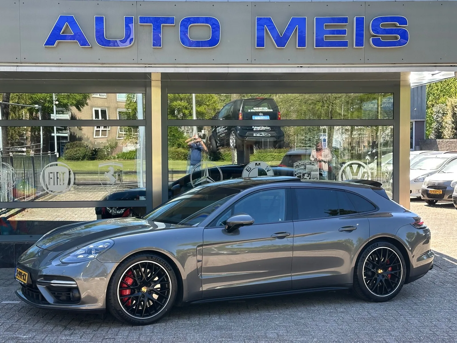 Porsche Panamera (2017) — foto 1