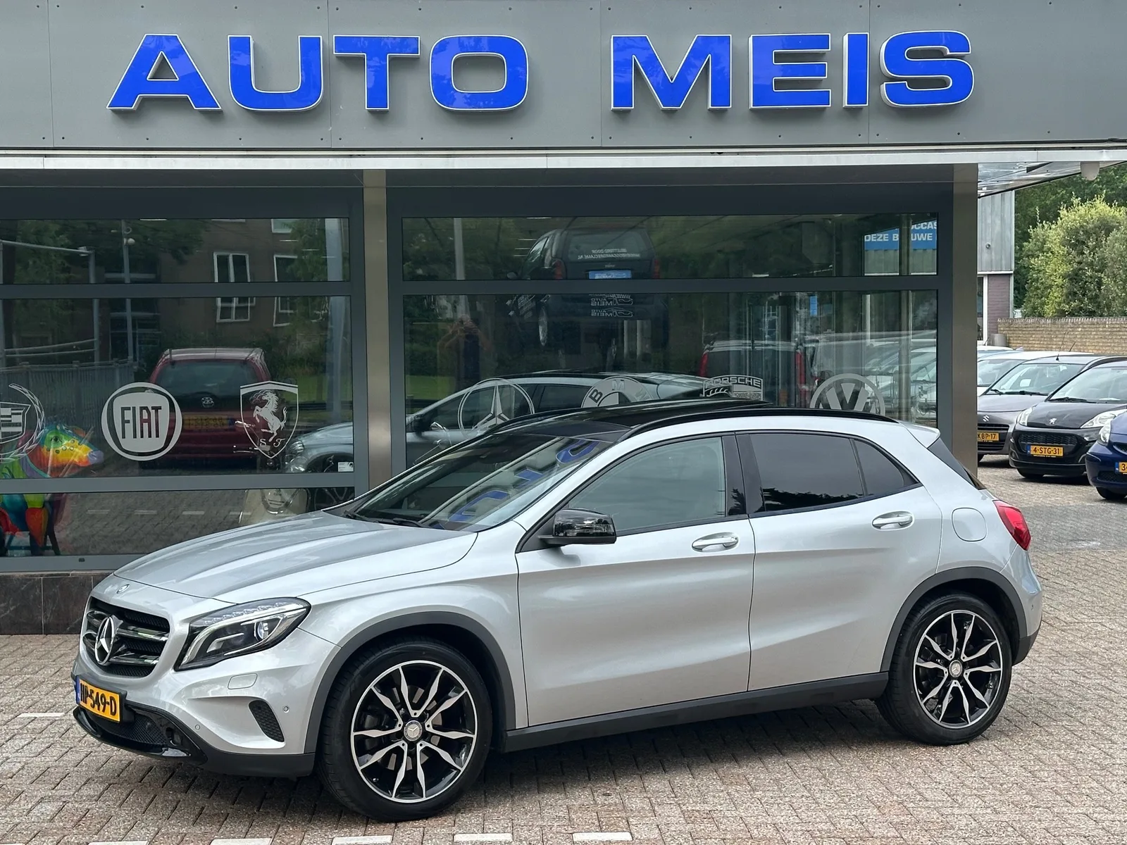 Mercedes-Benz GLA (2014) — foto 1