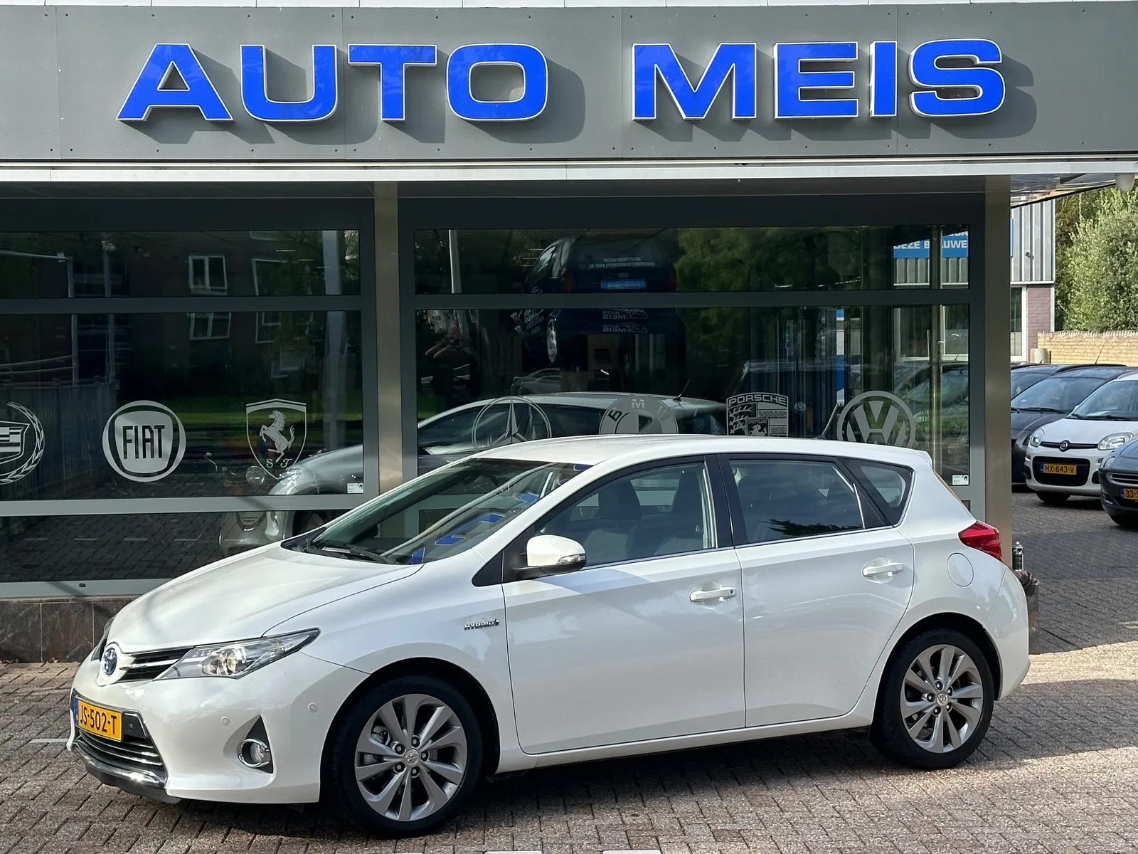 Toyota Auris (2013) — foto 1