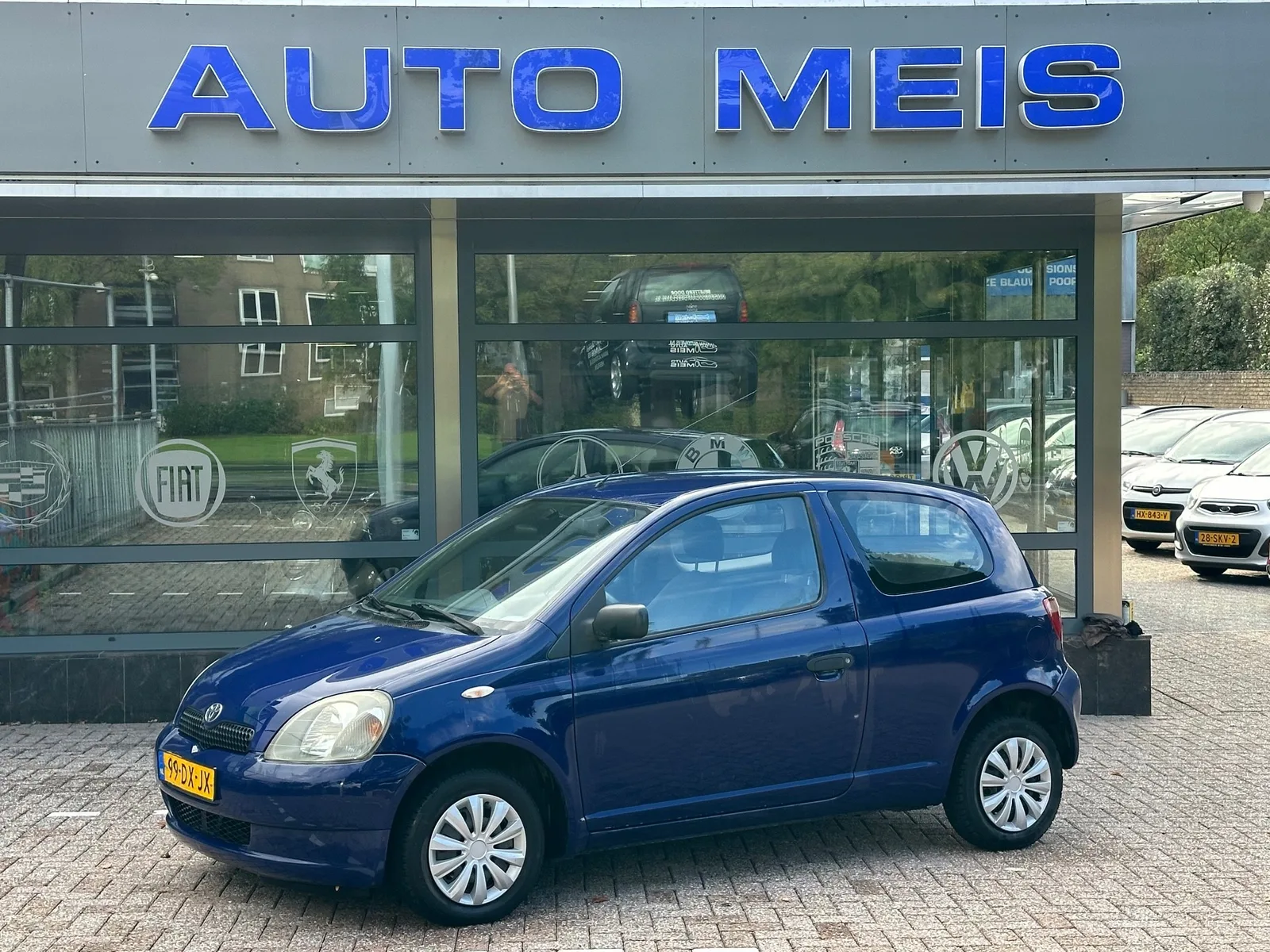 Toyota Yaris (2000) — foto 1