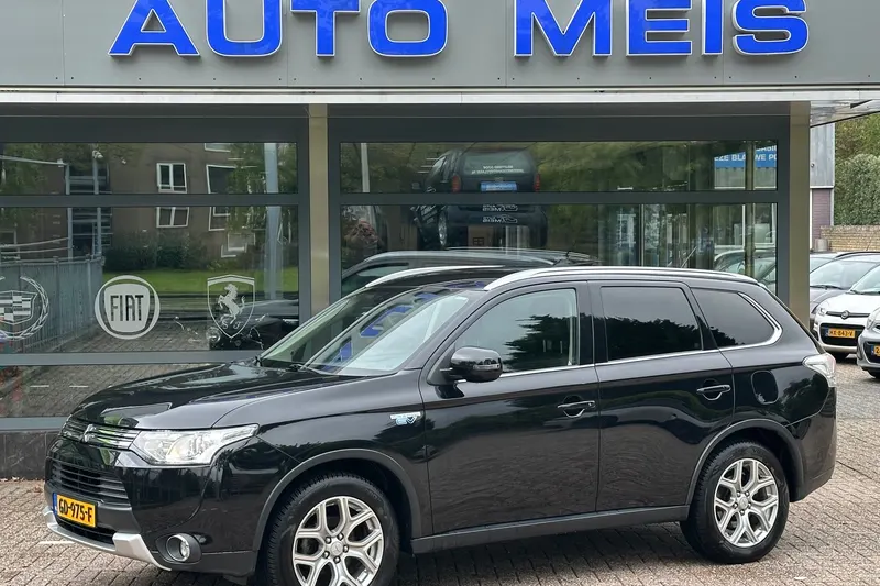 Mitsubishi Outlander (2015)