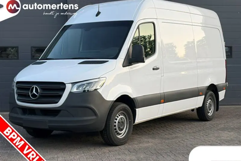 Mercedes-Benz Sprinter (2023)