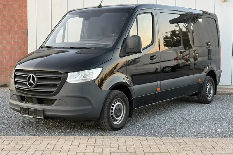 Mercedes-Benz Sprinter (2023)