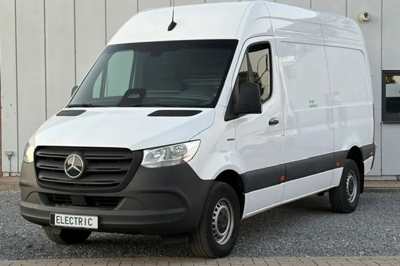 Mercedes-Benz eSprinter (2025)