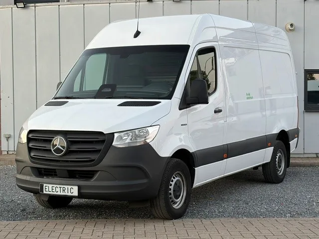 Mercedes-Benz eSprinter (2025) — foto 1