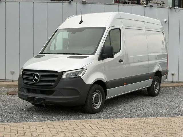 Mercedes-Benz Sprinter (2023) — foto 1