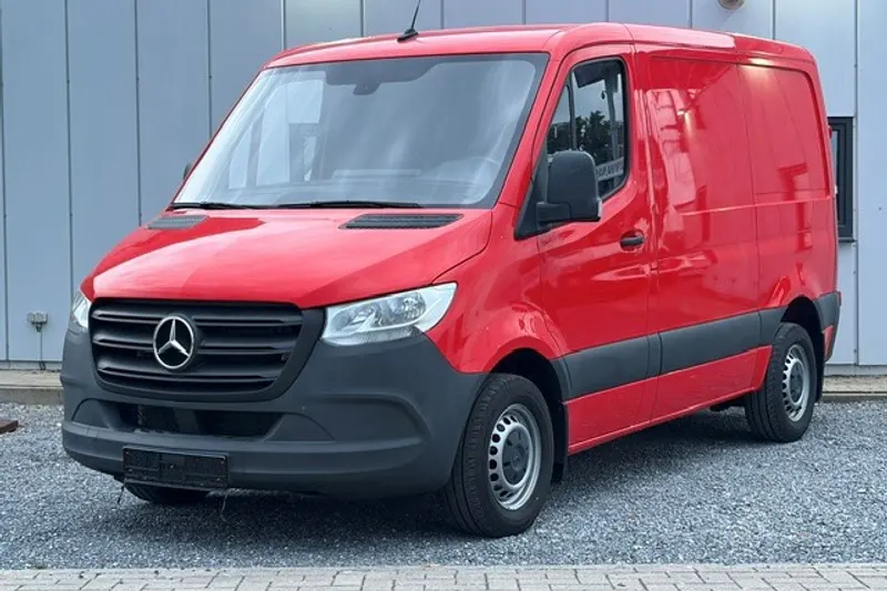 Mercedes-Benz Sprinter (2023)