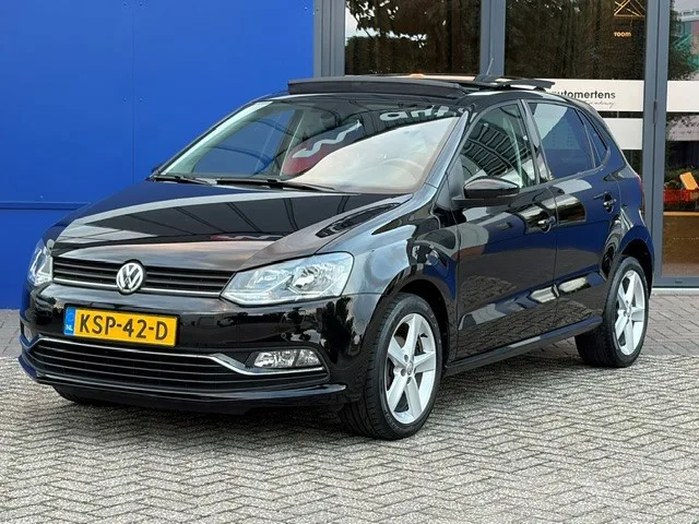 Volkswagen Polo (2015) — foto 1