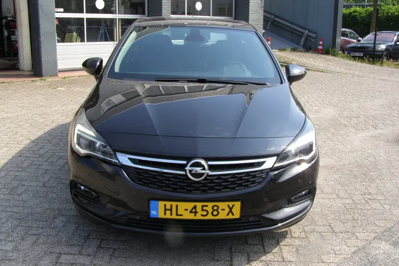 Opel Astra (2015)