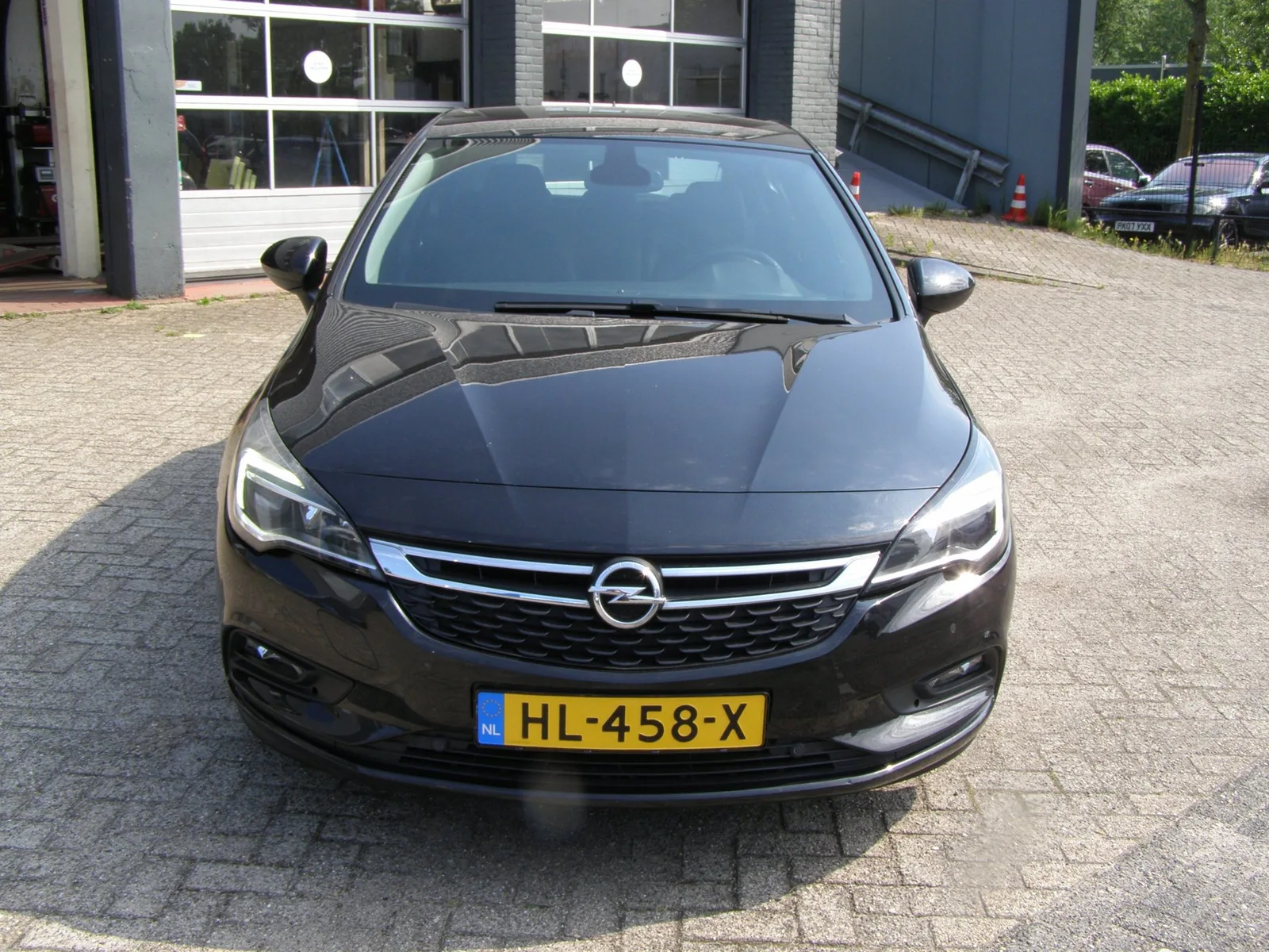Opel Astra (2015) — foto 1