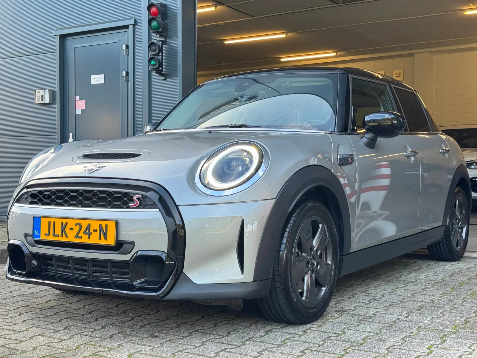 MINI Cooper S (2023) — foto 1
