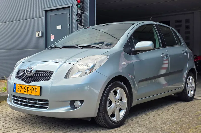 Toyota Yaris (2006)
