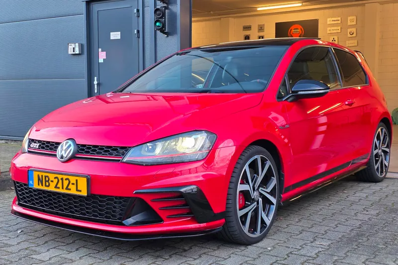 Volkswagen Golf (2017)
