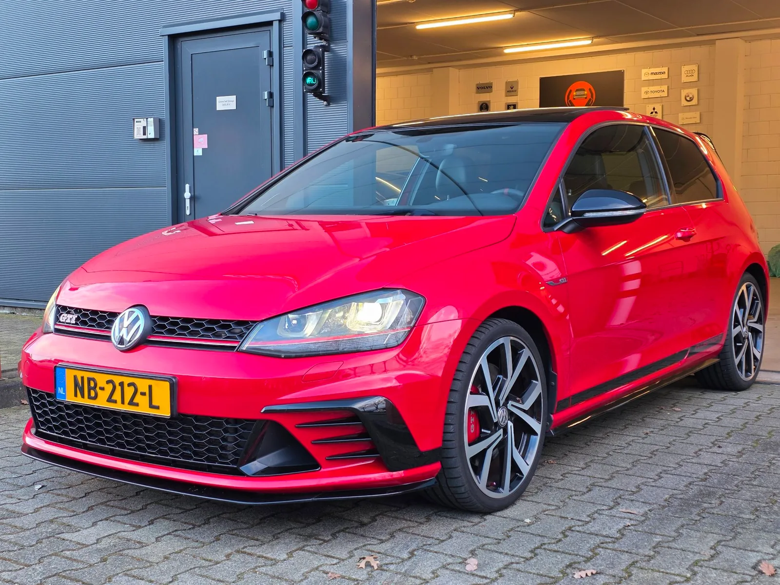 Volkswagen Golf (2017) — foto 1