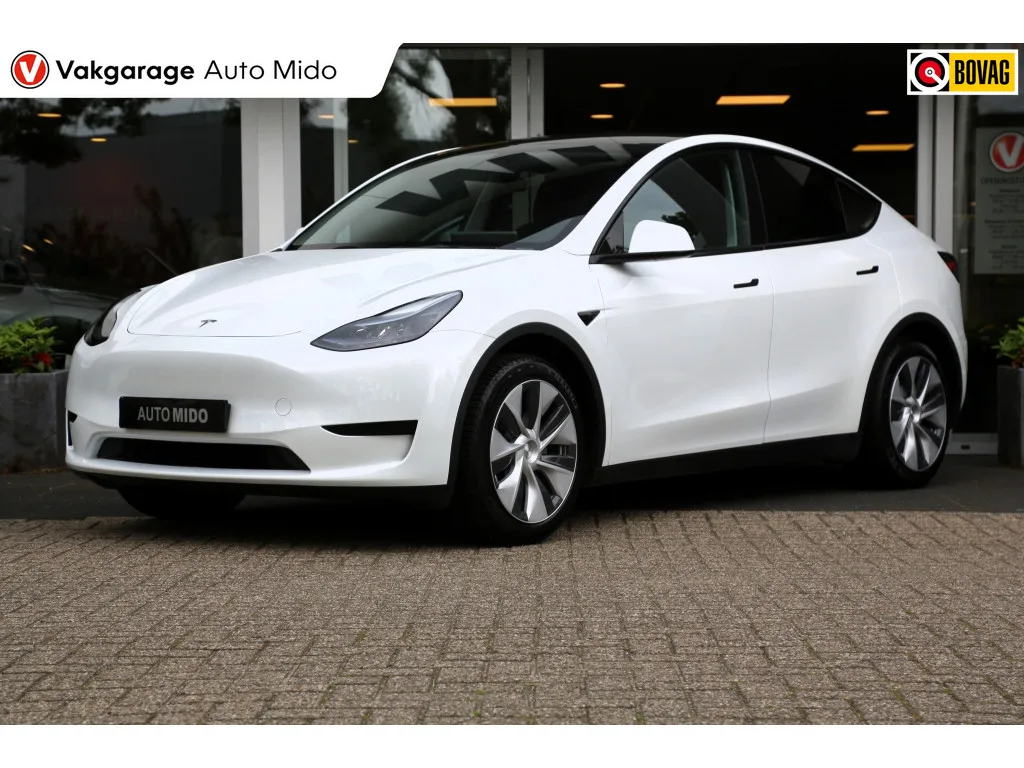 Tesla Model Y (2023) — foto 1