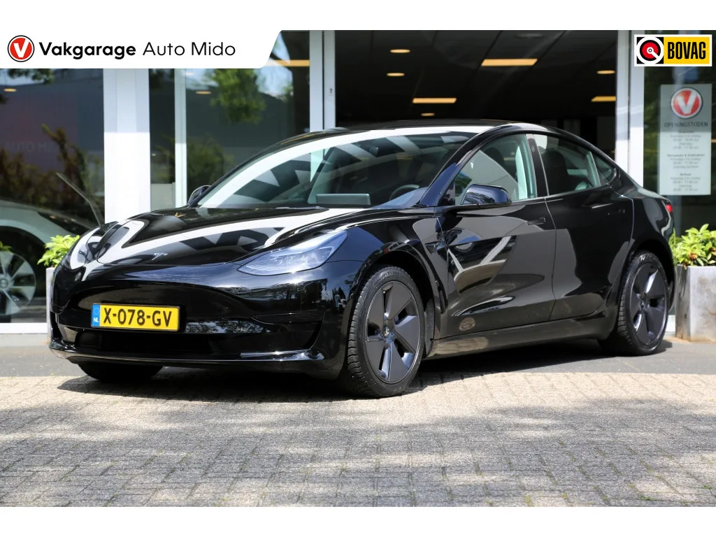 Tesla Model (2022) — foto 1