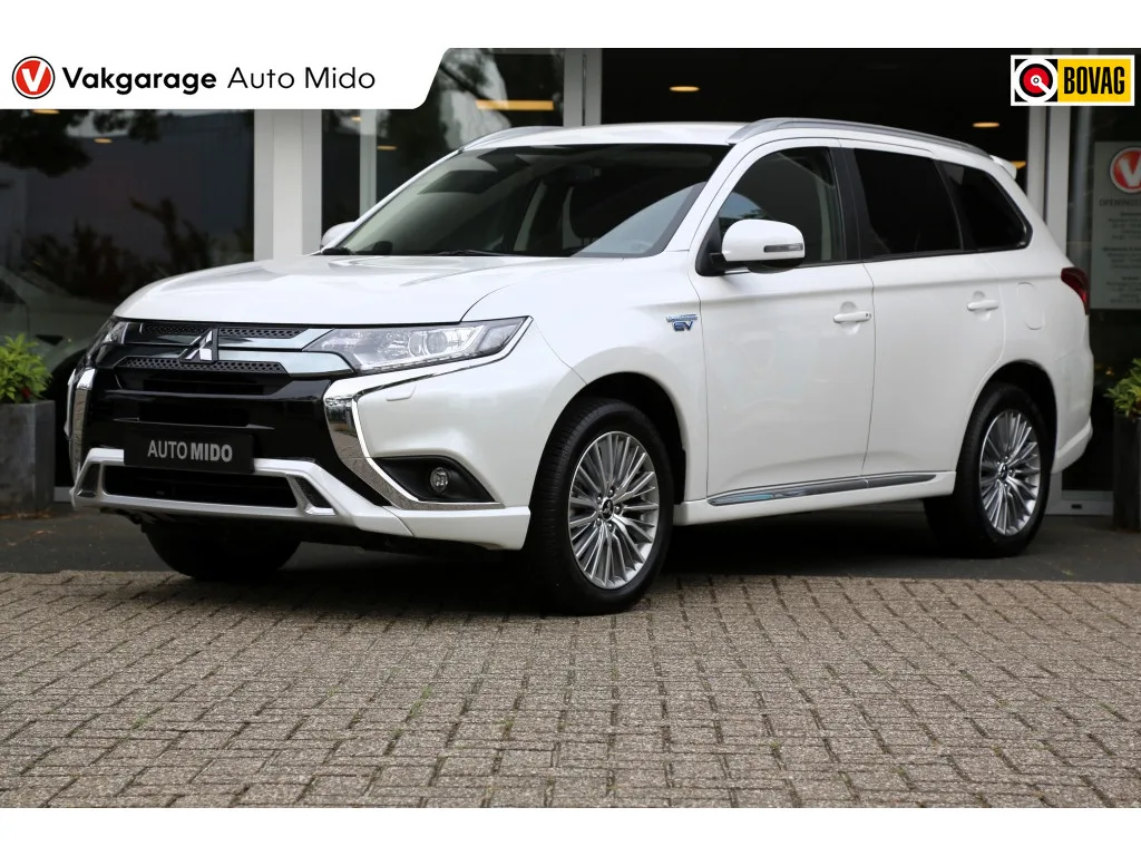 Mitsubishi Outlander (2020) — foto 1