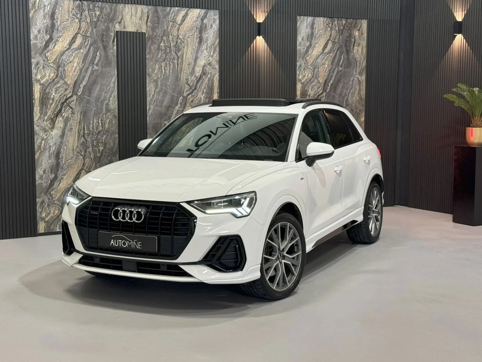 Audi Q3 (2020) — foto 1