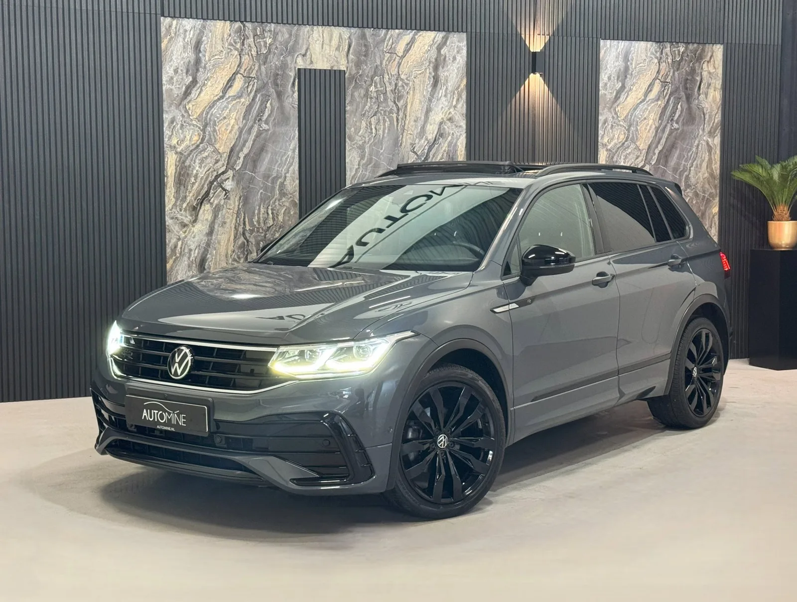 Volkswagen Tiguan (2020) — foto 1