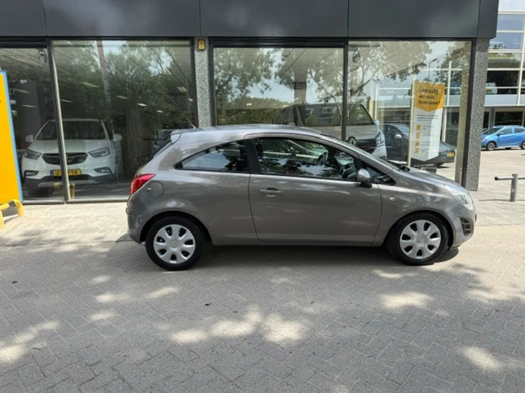 Opel Corsa (2012) — foto 1